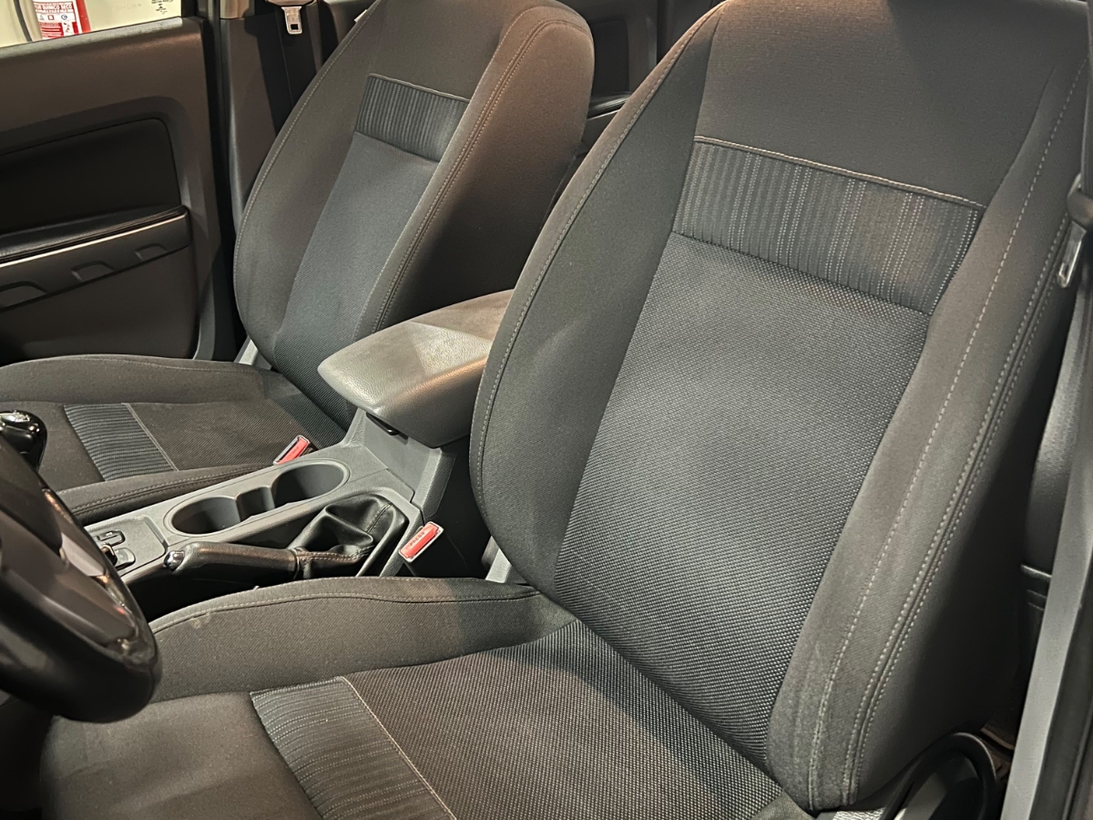 Vehicle media 7