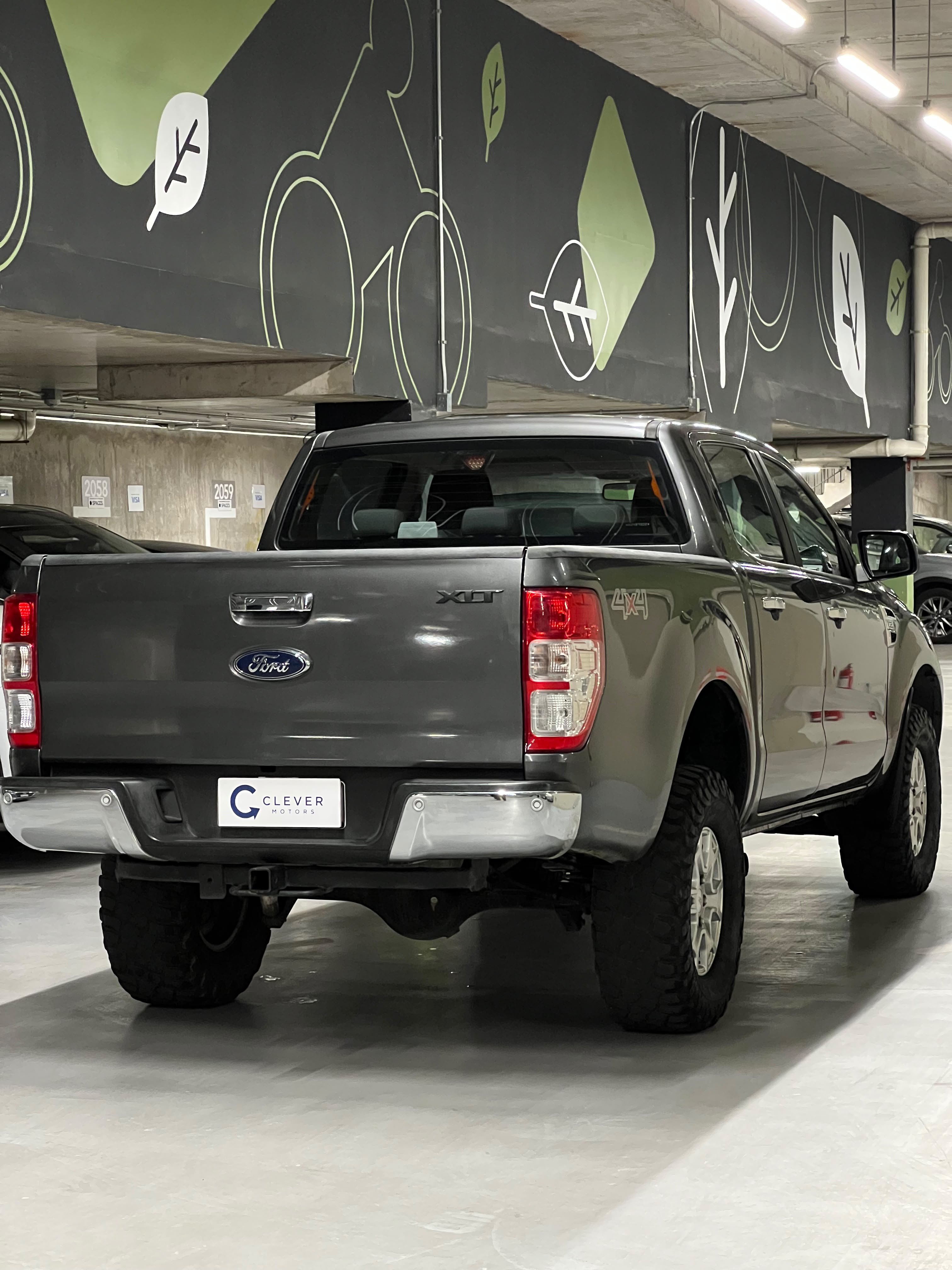 Vehicle media 6
