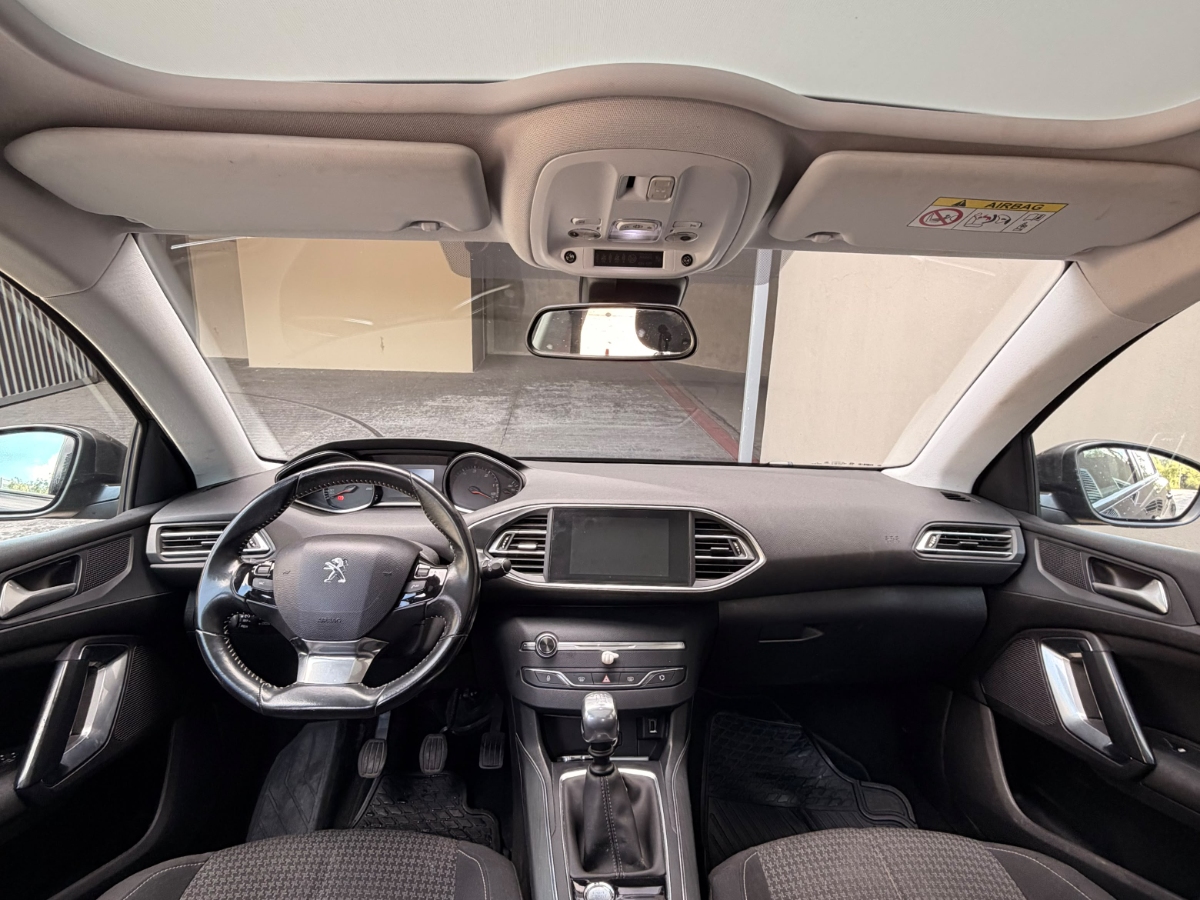 Vehicle media 9
