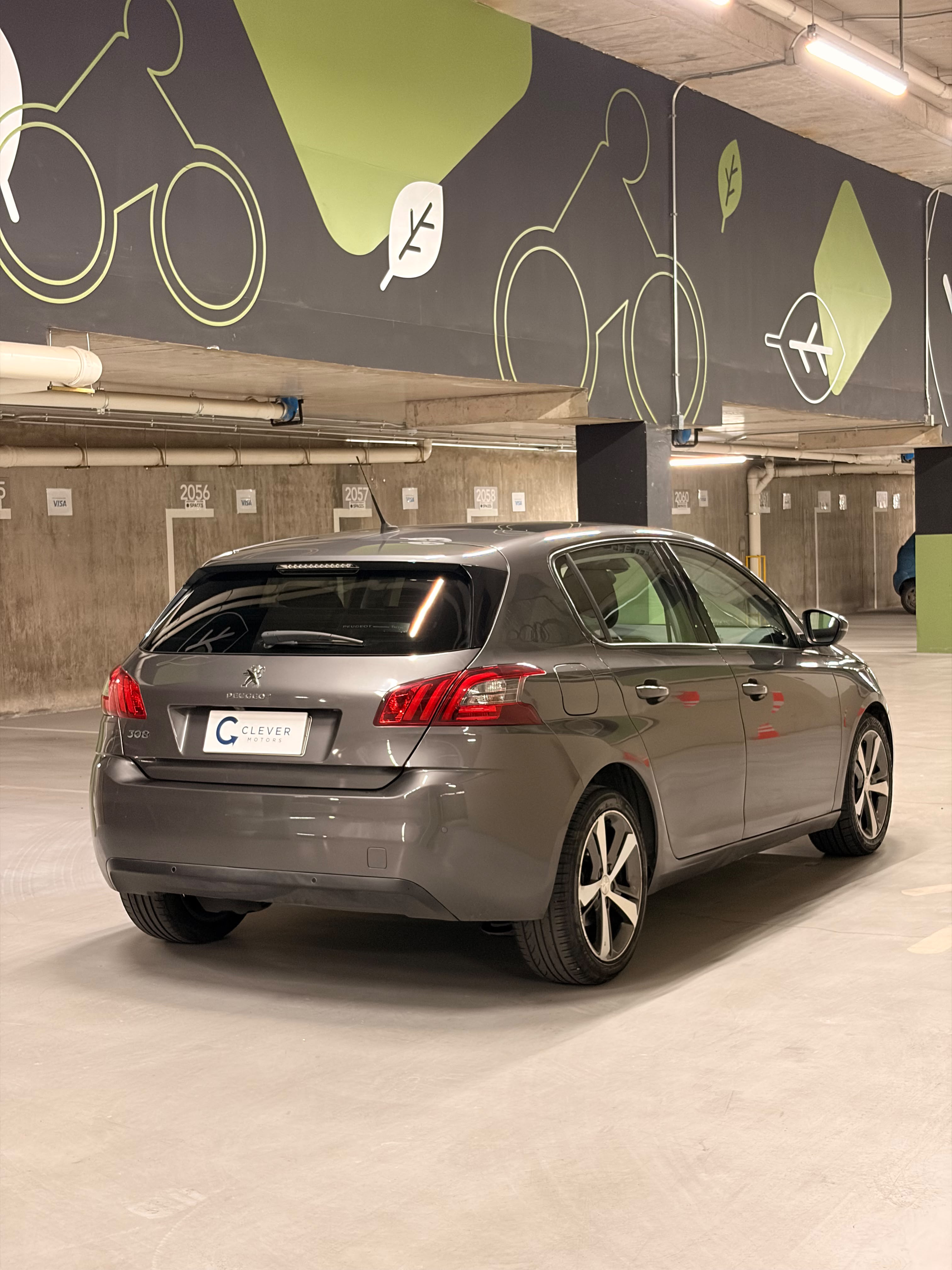 Vehicle media 4