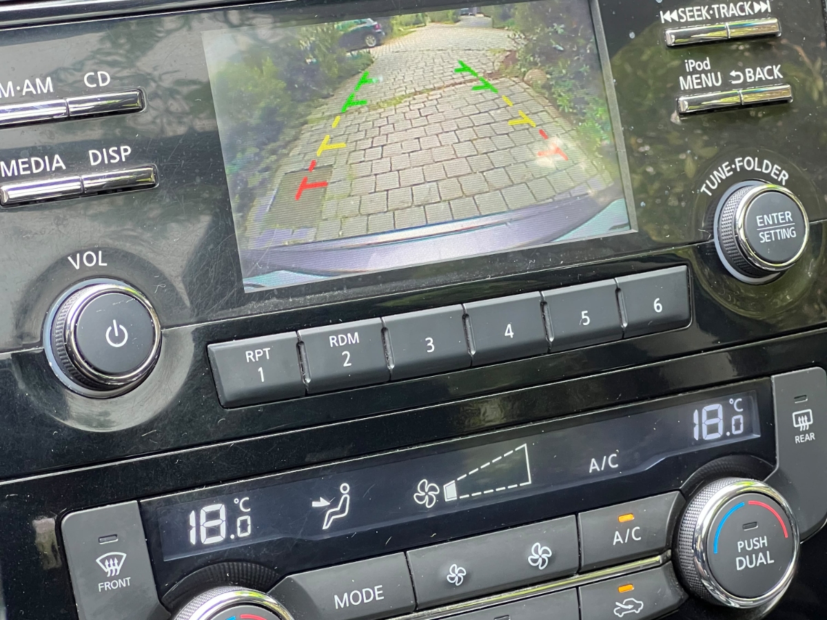 Vehicle media 10