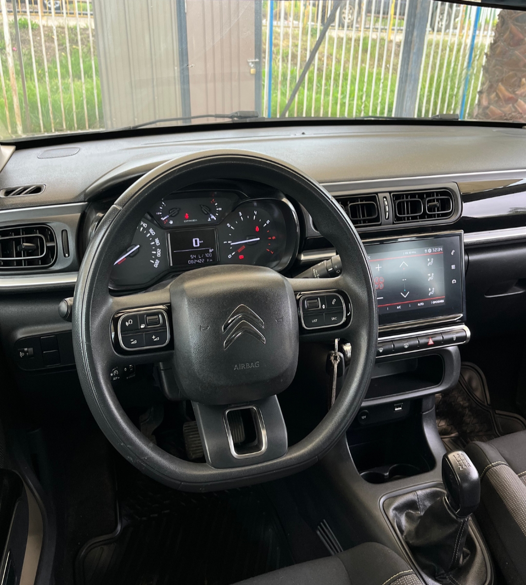 Vehicle media 6