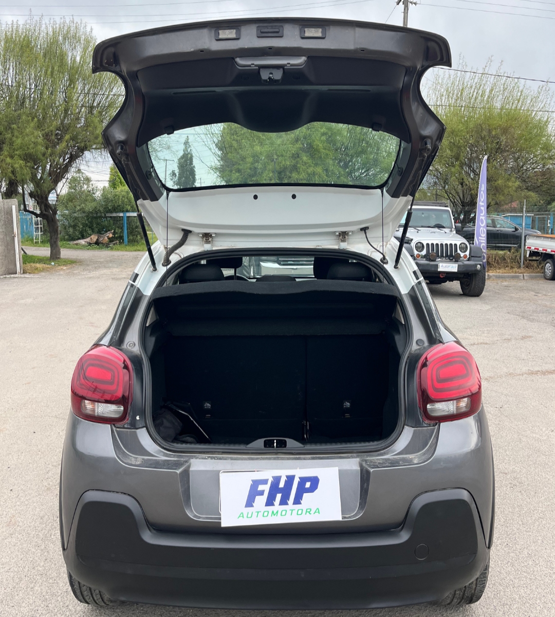 Vehicle media 9