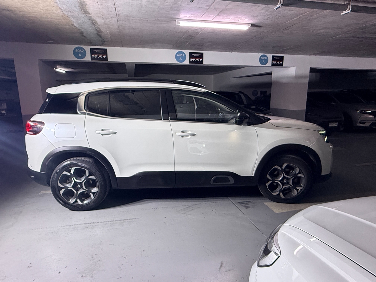 Vehicle media 3