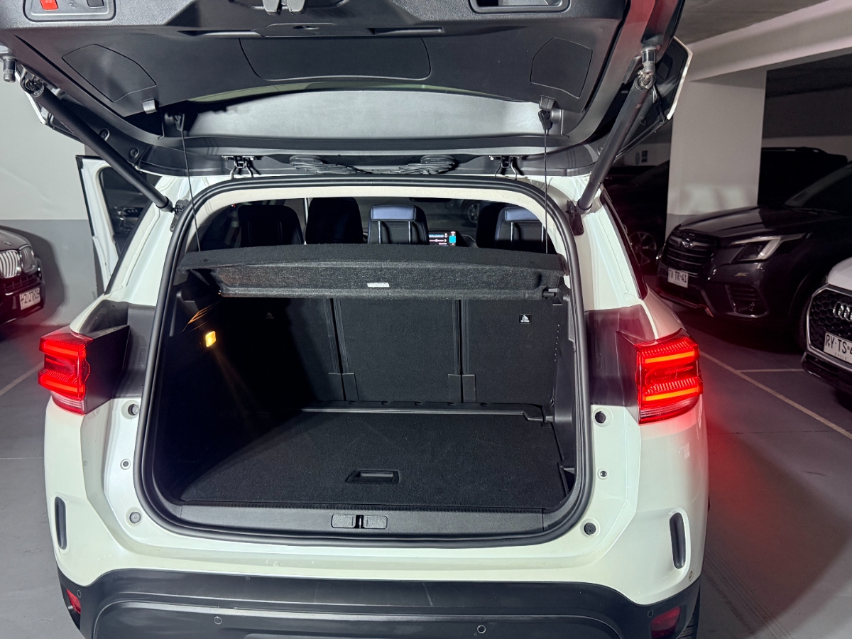 Vehicle media 14