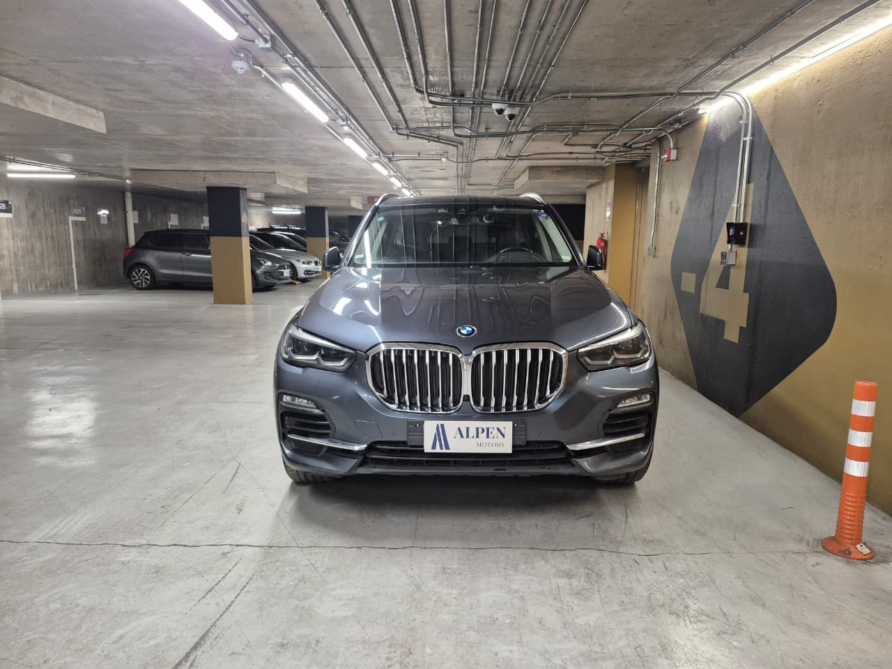 Vehicle media 4