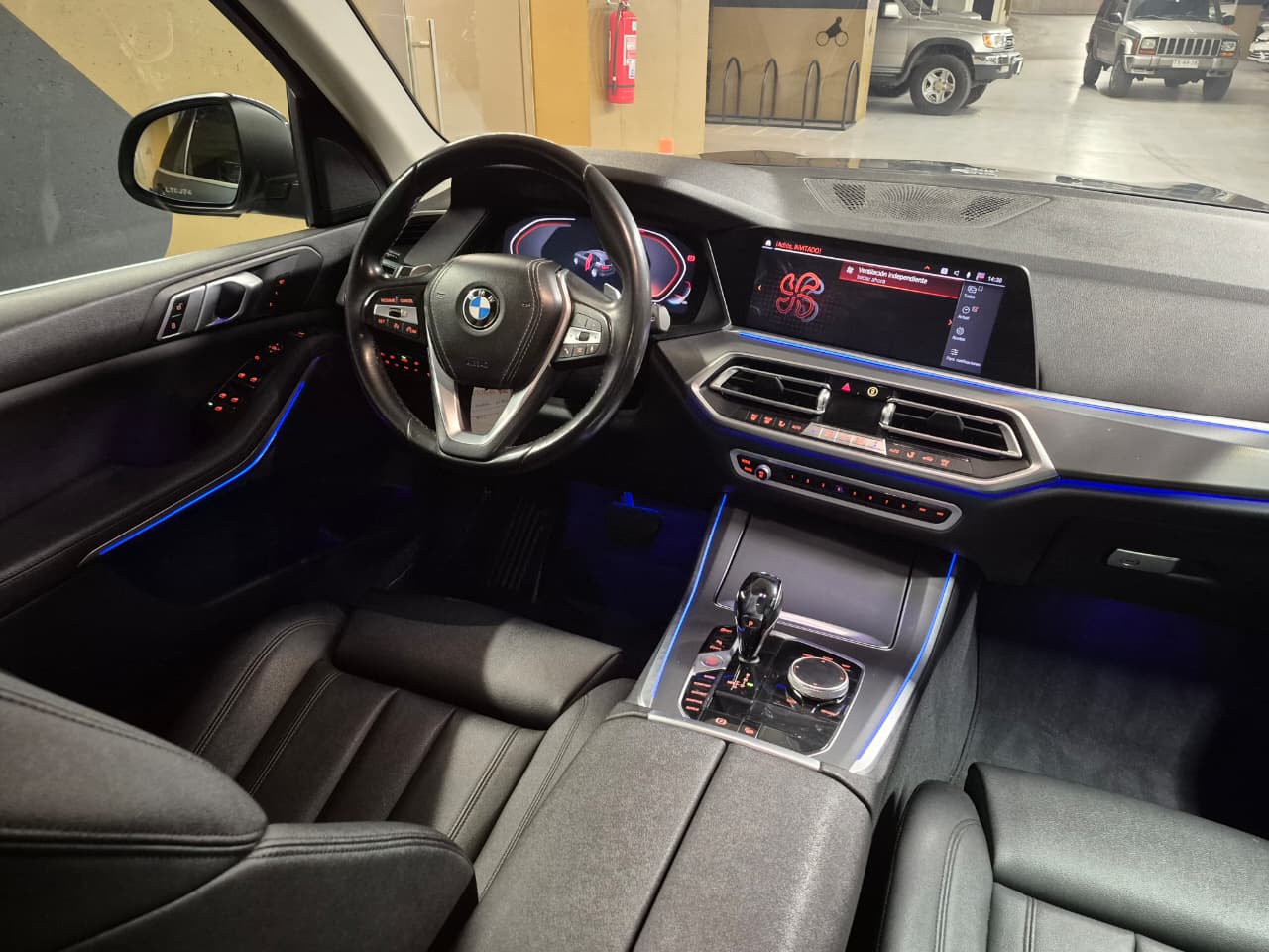 Vehicle media 6