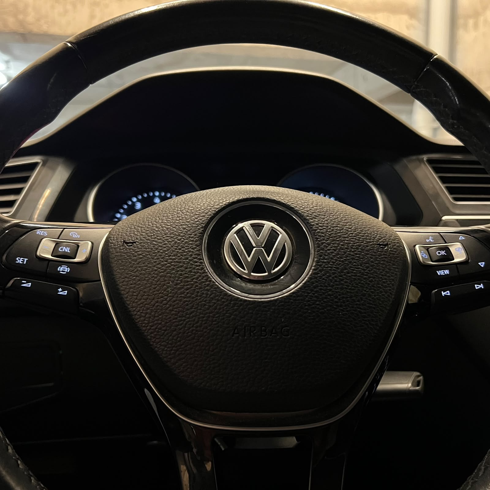 Vehicle media 10