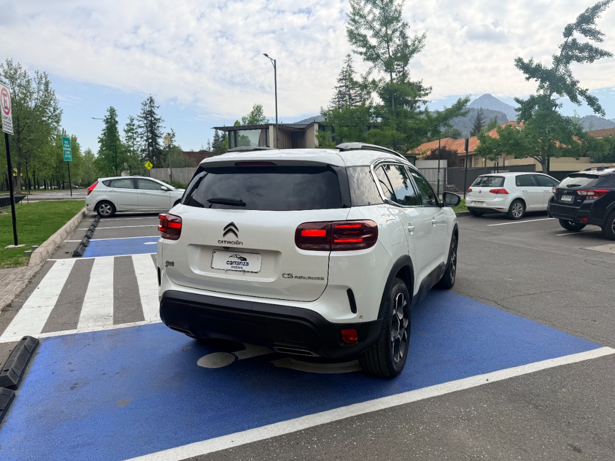 Vehicle media 5