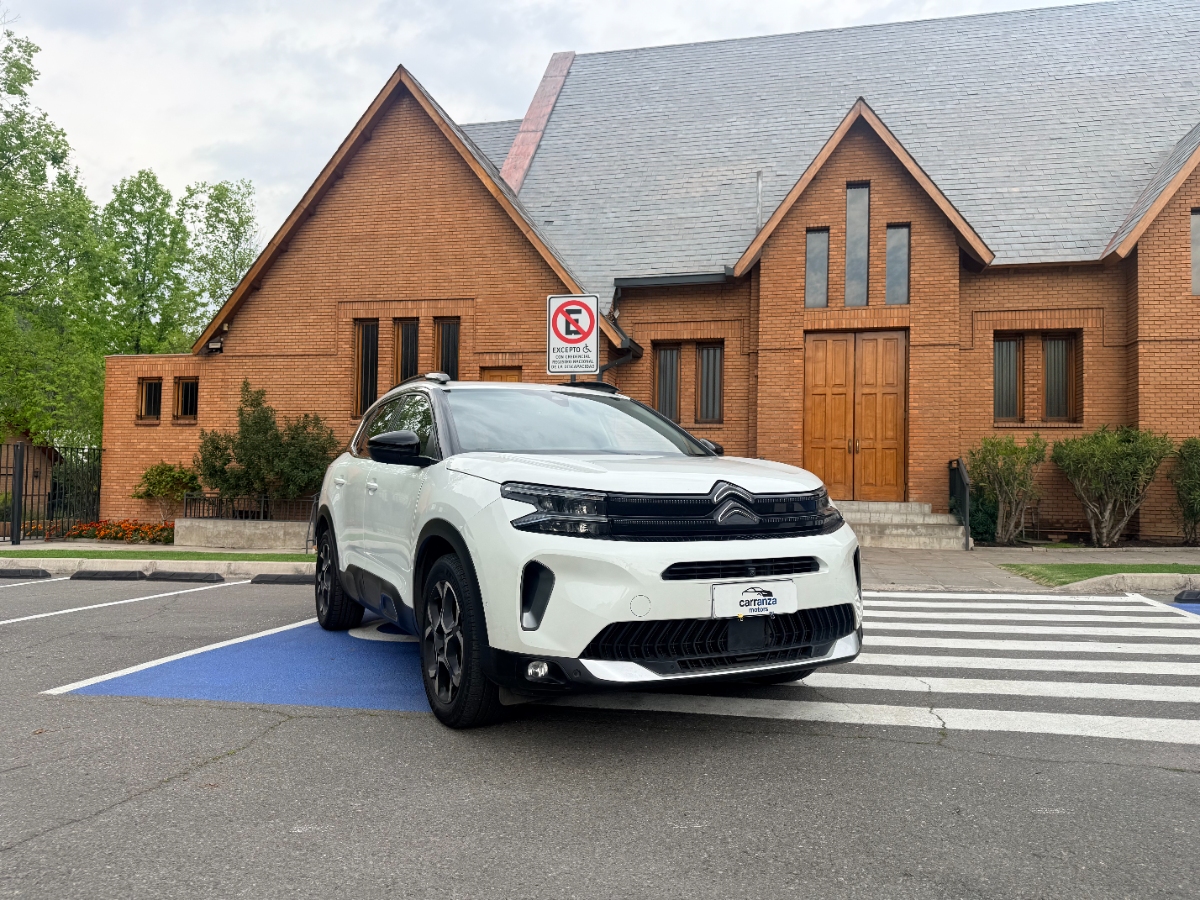 Vehicle media 7