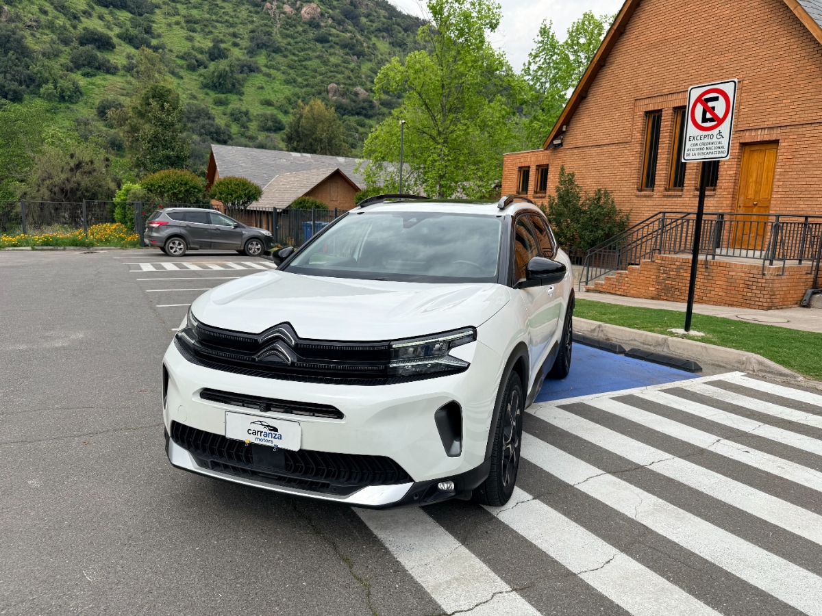 Vehicle media 8