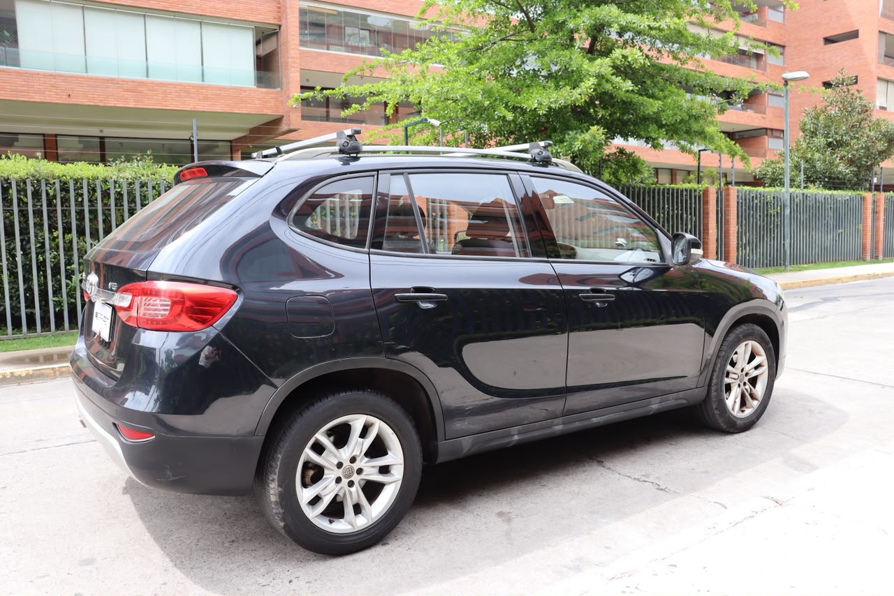 Vehicle media 8