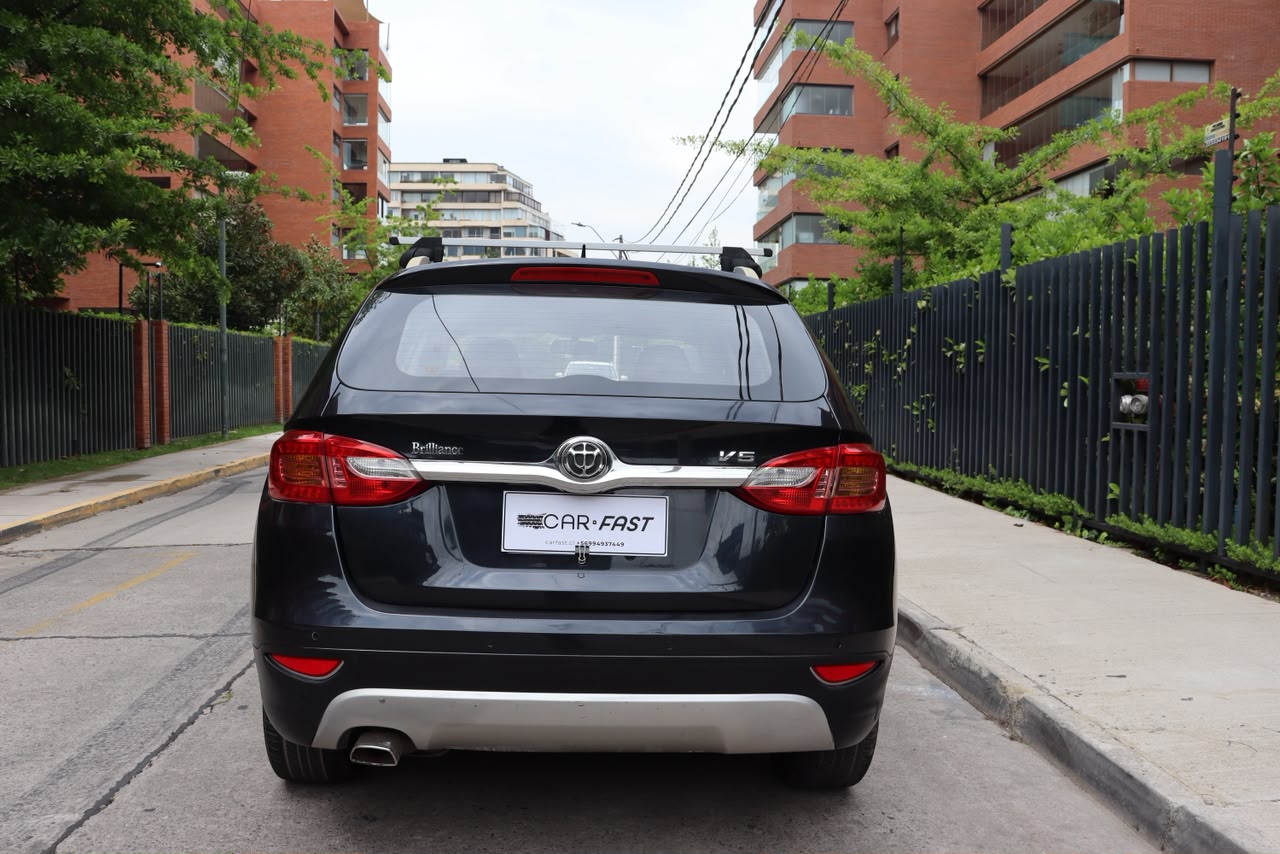 Vehicle media 6