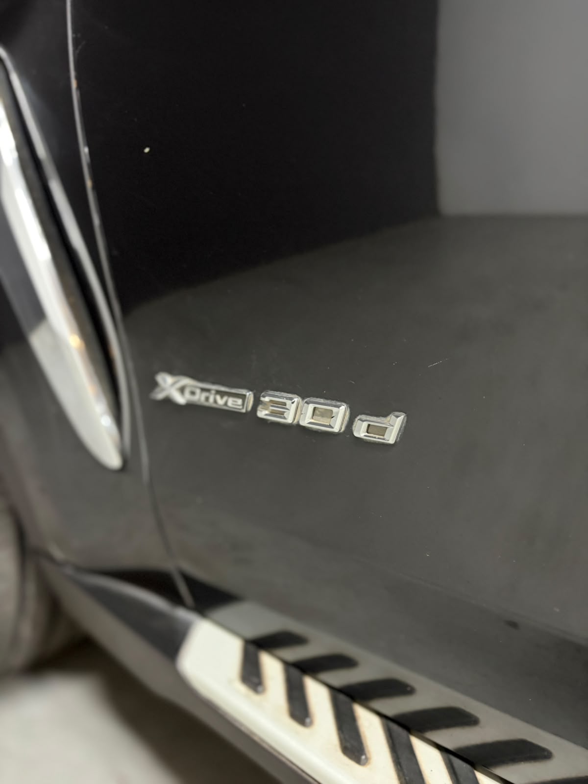 Vehicle media 9