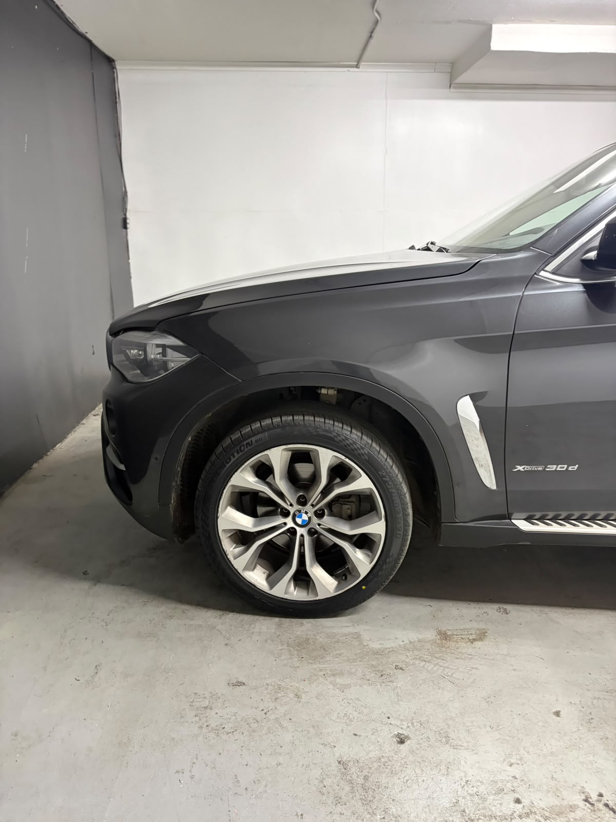Vehicle media 7