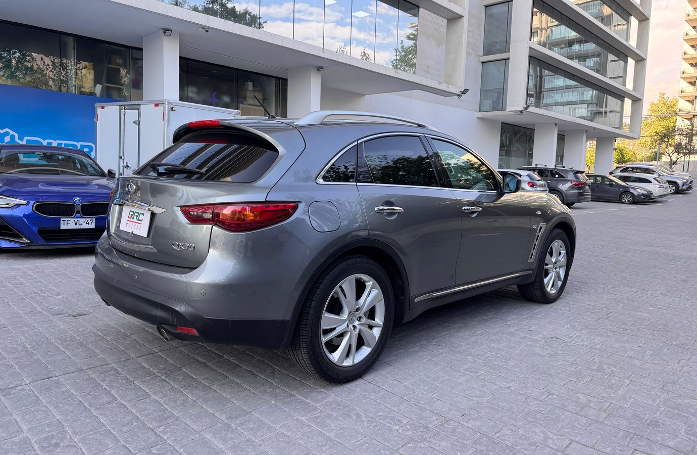 Vehicle media 8