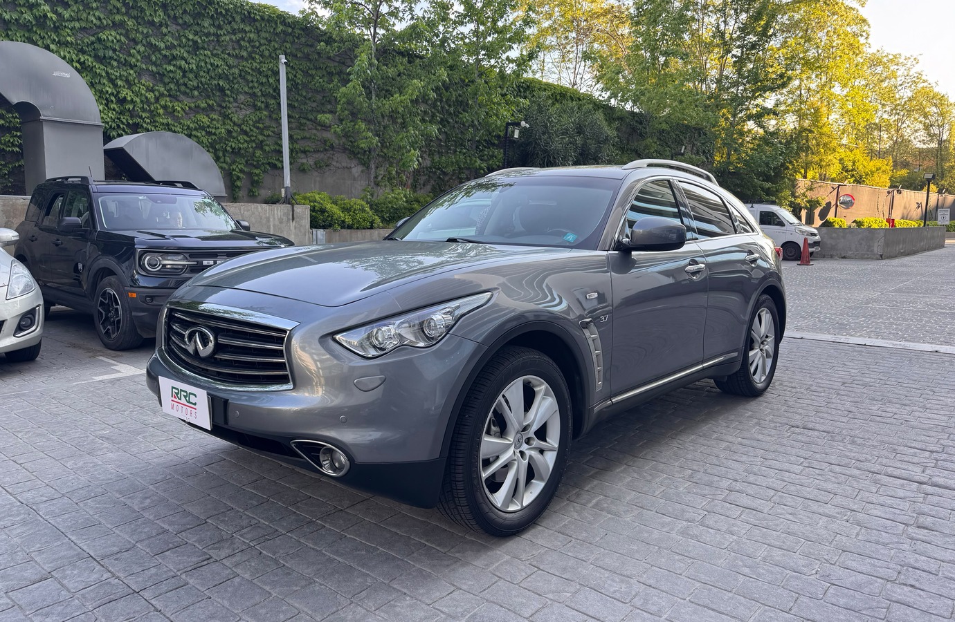 Vehicle media 3