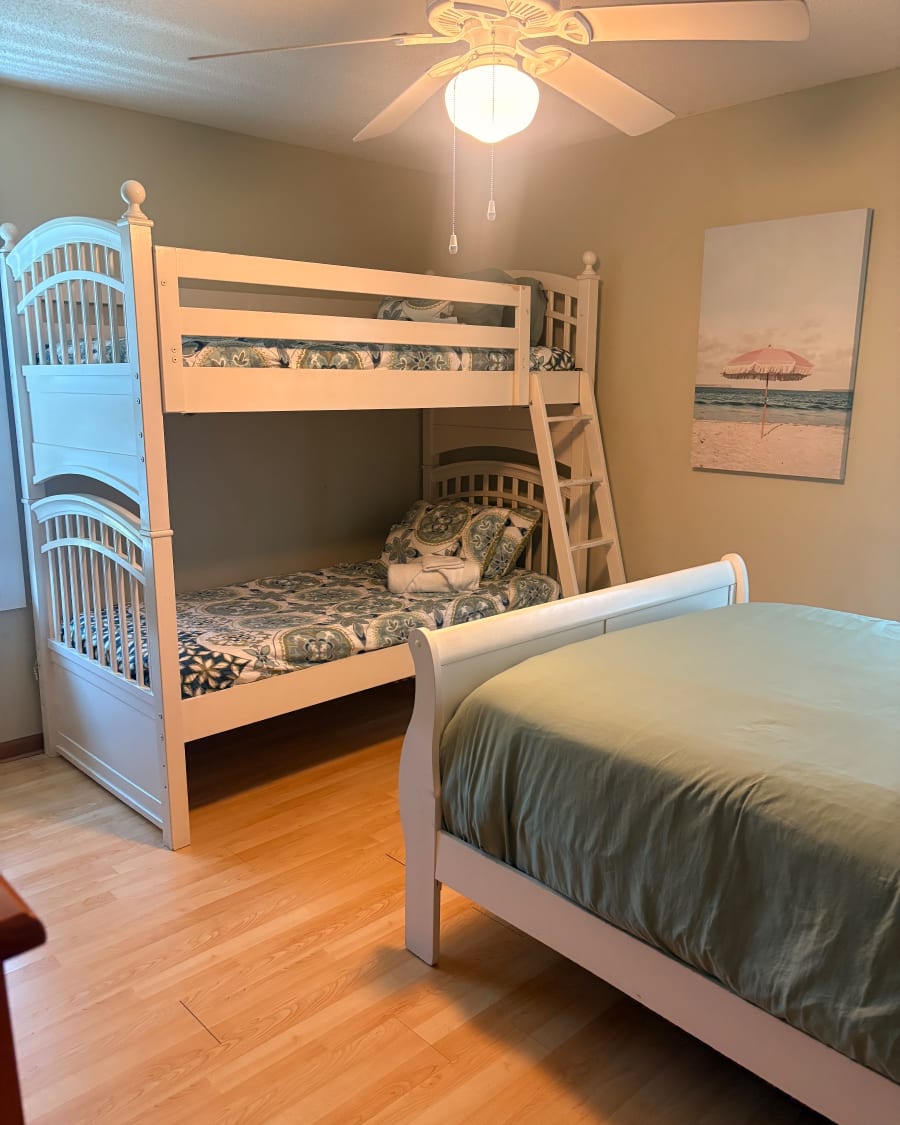 A photograph from a job by The Broome Closet, Wilmington, NC.
