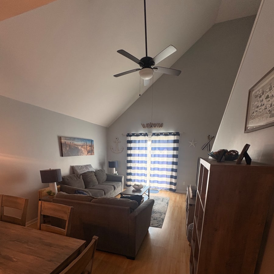 A photograph from a job by The Broome Closet, Wilmington, NC.