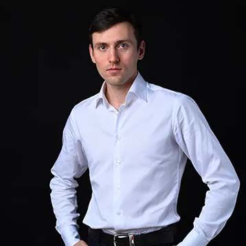 Александр Заречнев - актёр театрального дома «Старый Арбат»