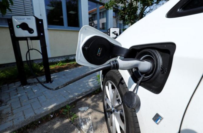 UP gives nod for e-charging facilities in 8 cities under the smart city  projects - Energy News India- Power News India, Energy, Oil and Gas News