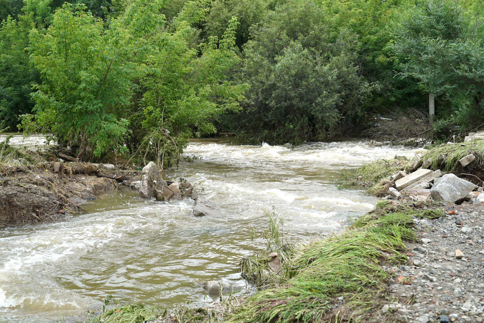 Черная речка хабаровский. Красная речка Хабаровский край. Село арка Охотский район Хабаровский край. Река черная Хабаровск. Посёлок чёрная речка Хабаровский край.