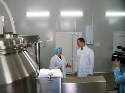 Михаил Дегтярёв посетил хабаровский «Дальхимфарм»