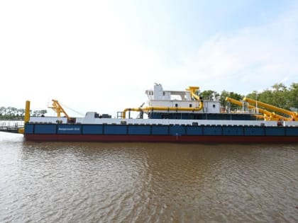 Еще одно судно спустили на воду на Хабаровском судостроительном заводе