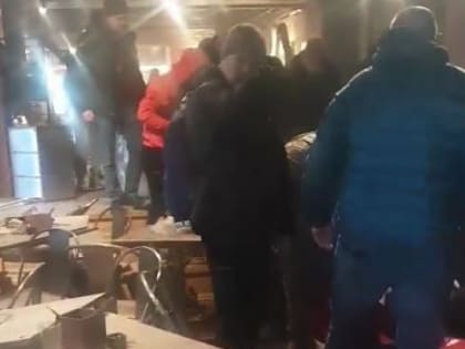 Один человек погиб, порядка 15 пострадали - взрыв в кафе в Санкт-Петербурге