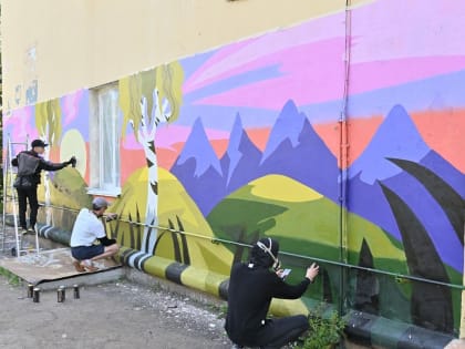 Дальневосточный пейзаж появился на стене дома по ул. Запарина в Хабаровске