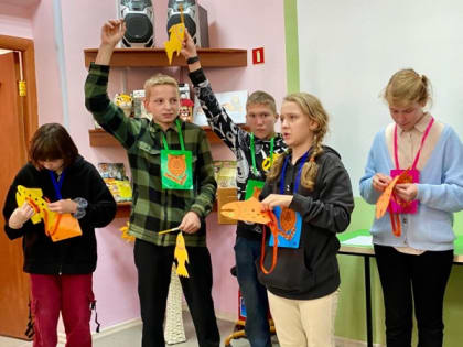 Мохнатые и пернатые жители зоосада пришли в гости к ребятам в библиотеку