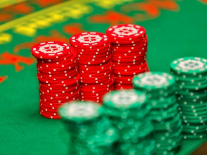 За организацию подпольного казино в Хабаровске осудят мужчину и трех женщин
