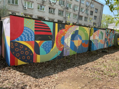 Украшать родной Хабаровск в Индустриальном районе помогает молодежь