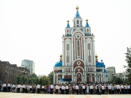 Митрополит Артемий поздравил выпускников юридического института