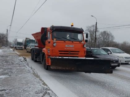 Мэр Хабаровска поручил усилить работу по ликвидации последствий снегопада