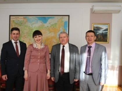 Председатель Законодательной Думы Ирина Зикунова встретилась с президентом Торгово-промышленной палаты Хабаровского края Игорем Востриковым - Законодательная Дума Хабаровского края