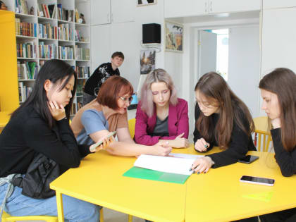 Хабаровская молодежь участвует в обновлении библиотек региона