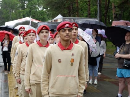 Карагод на День России разогнал тучи над Хабаровском