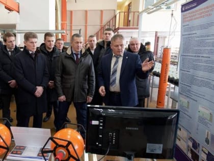 В Приморье Юрий Трутнев встретился с руководством предприятий, выпускающих продукцию для военно-промышленного комплекса