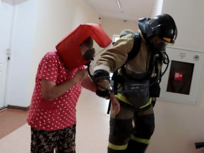 Тушение пожара отработали в хабаровском доме ветеранов