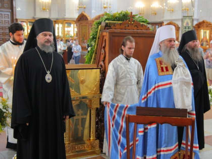 ЕПИСКОП  АРИСТАРХ СОСЛУЖИЛ ГЛАВЕ ПРИАМУРСКОЙ МИТРОПОЛИИ ЗА БОЖЕСТВЕННОЙ ЛИТУРГИЕЙ