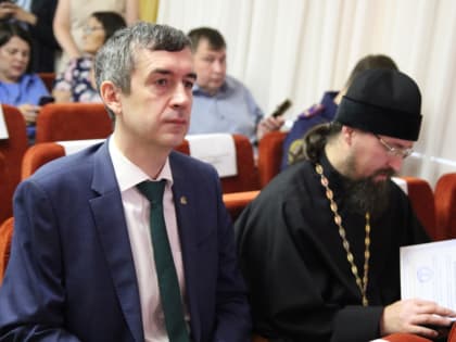 Епархиальные стипендии для выпускников «Петрынинского центра»