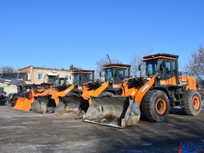 Тринадцать единиц новой спецтехники закупила администрация Хабаровска