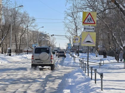 Мэр Хабаровска провел осмотр территорий города во время объезда