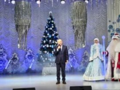 Елка главы для одаренных детей и талантливой молодежи