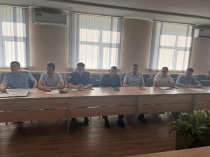 Депутаты «Единой России» провели прием граждан совместно с прокурором Железнодорожного района