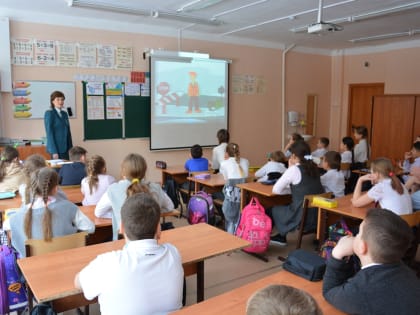 Учащимся начальной школы рассказали о налогах и необходимости их уплаты