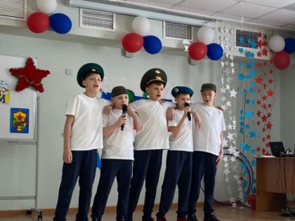 Министр социальной защиты поздравил воспитанников Хабаровского центра социальной помощи семьи и детям с Днём защитника Отечества