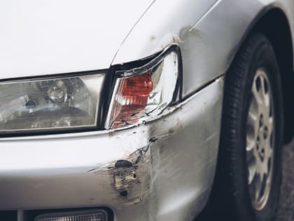 9-летний мальчик резко выбежал на дорогу и попала под колеса автомобиля в Хабаровске