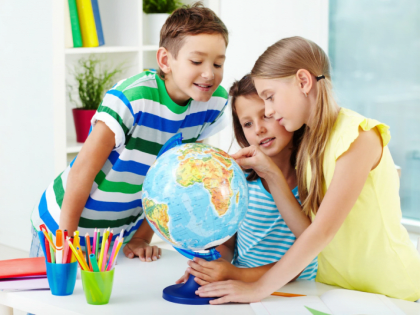 "Знаешь? Научи!": школьникам Хабаровского края предлагают продвигать науку